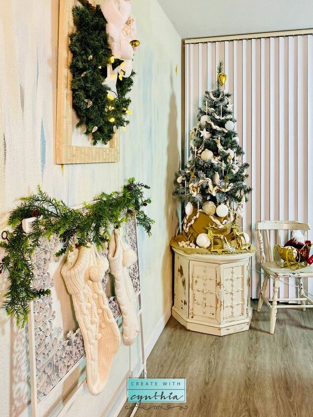 christmas yarn garland diy and a faux fireplace