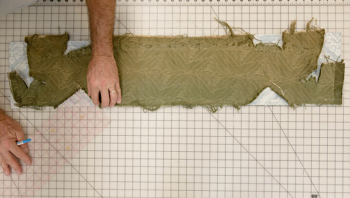 tapizado de sillas con respaldo de canal hgalo usted mismo, Utilizando la vieja tela de la tapicer a como patr n