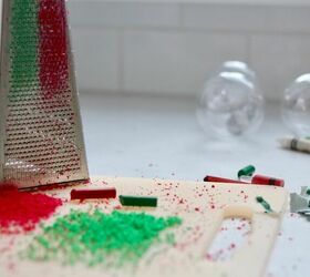 Shred a few crayons for this gorgeous 30-minute ornament idea