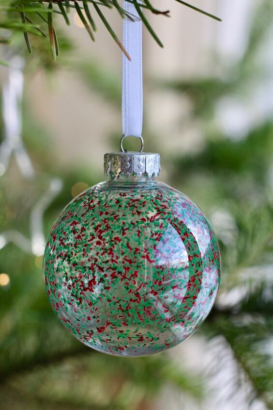 melted crayon christmas ornaments