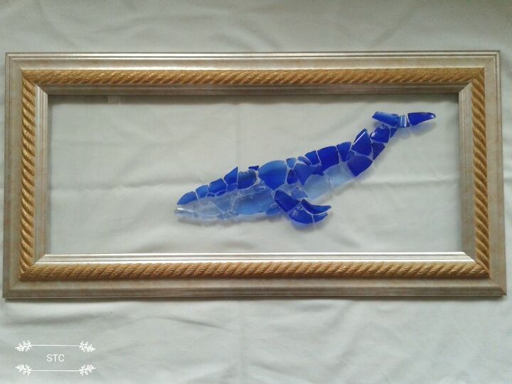 marco de mosaico de la ballena azul, Colocaci n de la ballena en el marco