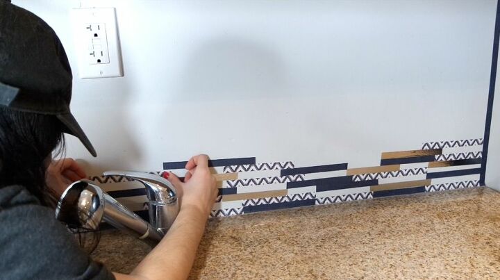 s the 19 best home tips and tricks people shared in 2019, Stick washi tape up as a backsplash