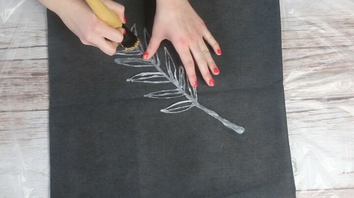 s the 19 best home tips and tricks people shared in 2019, Make hot glue stencils to upgrade fabric