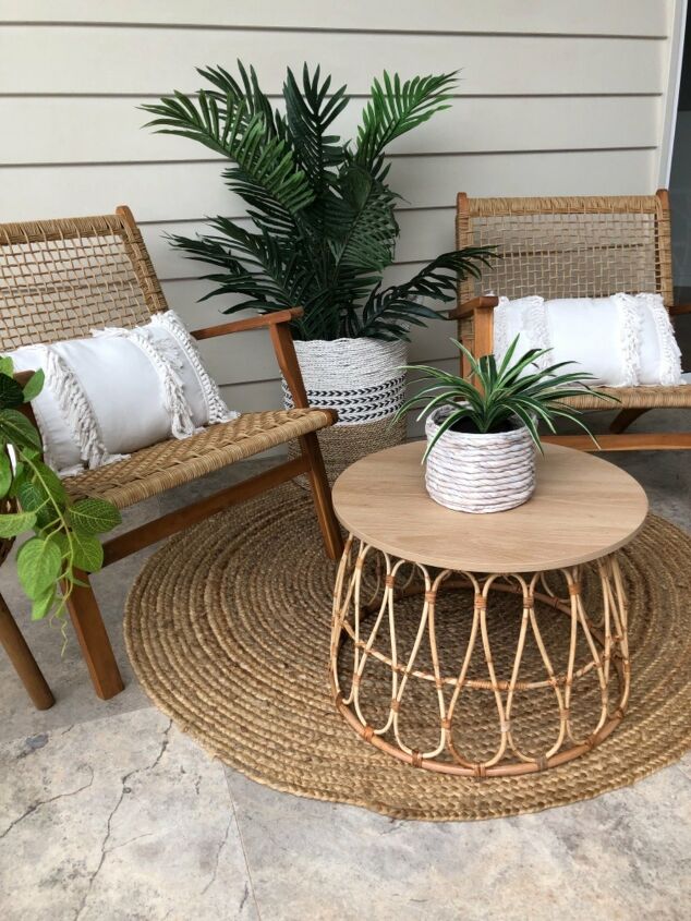 s the 19 best home tips and tricks people shared in 2019, Flip over a basket to make a coffee table