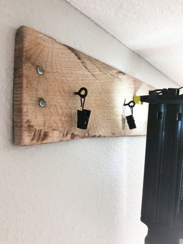 how to make pallet curtain rods