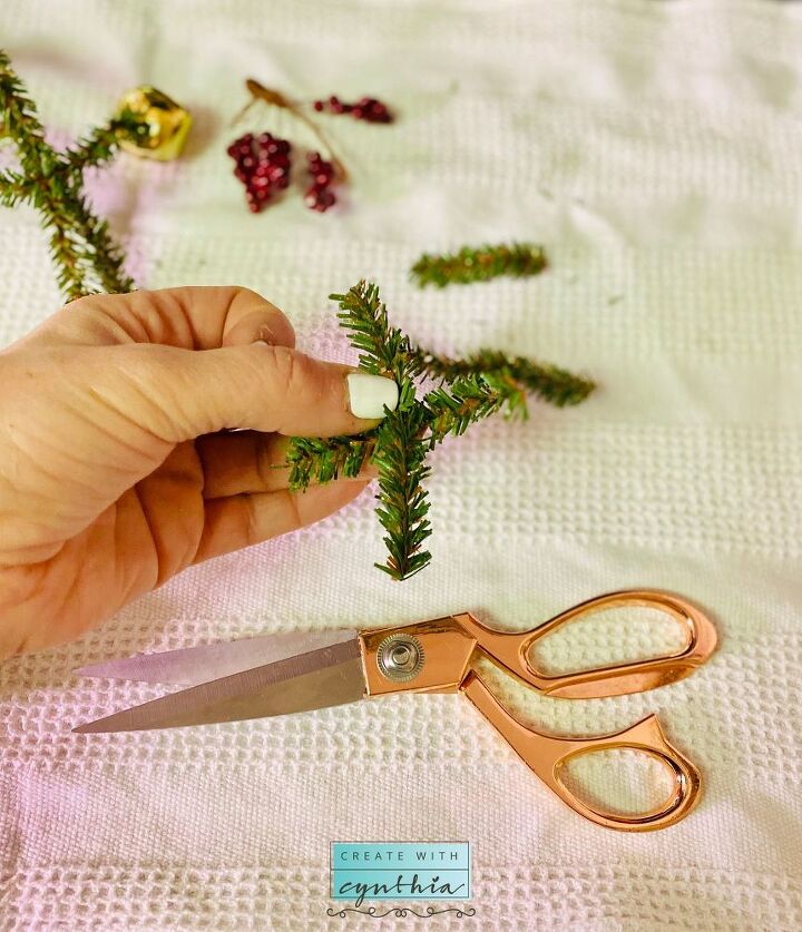 christmas ornaments using embroidery hoops