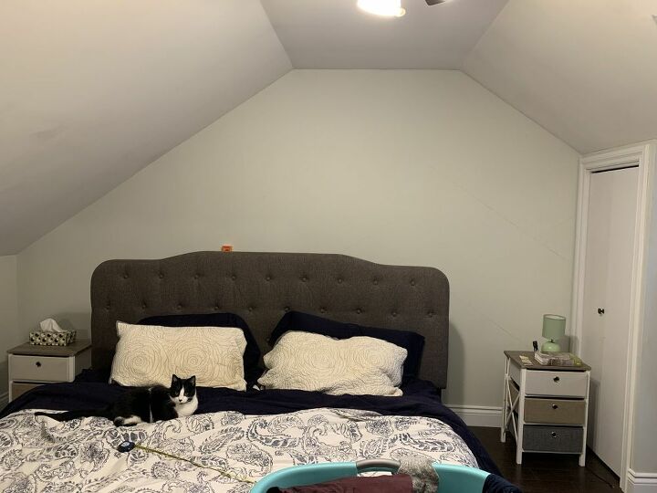 bedroom moulding design feature wall