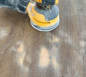 diy dining table makeover, Sanding Table Top