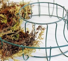 how to create a wreath with living herbs