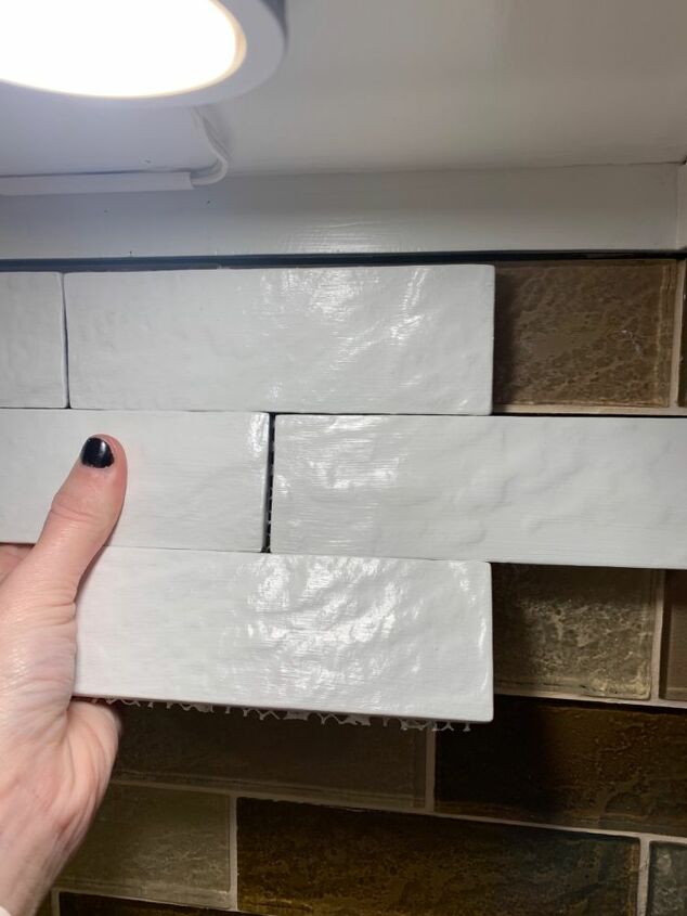 q painting glass tile