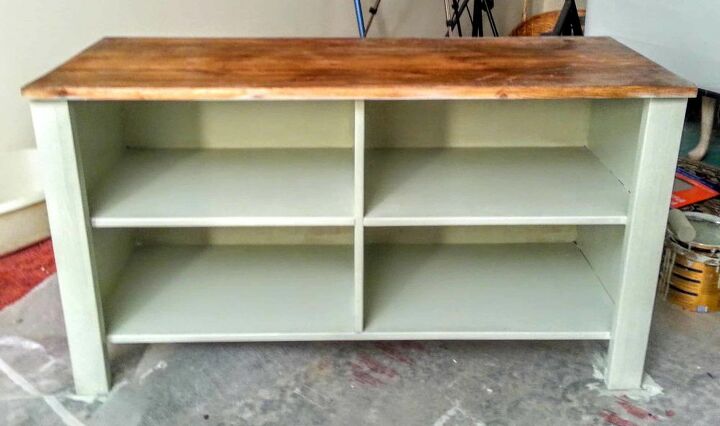 painting a pine tv stand