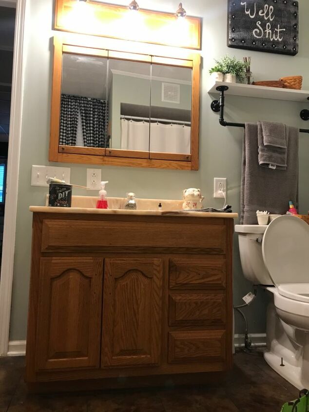 quick and easy bathroom vanity update