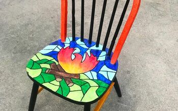 Una silla que sobrevivió al fuego recibe una nueva vida con un colorido cambio de imagen