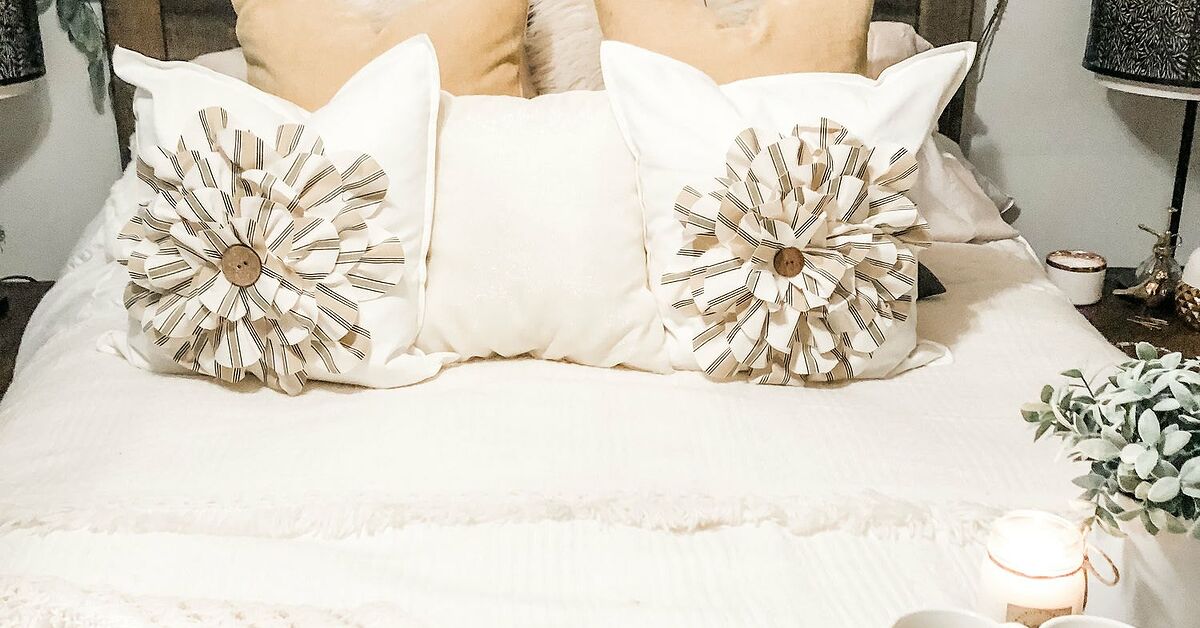 How to Make a Floral Pillow DIY | Hometalk