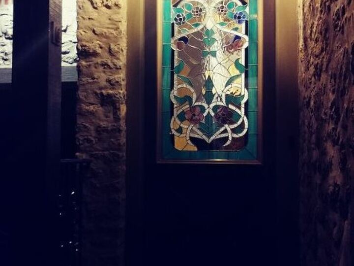 q how can i subdue the brightness of stained glass
