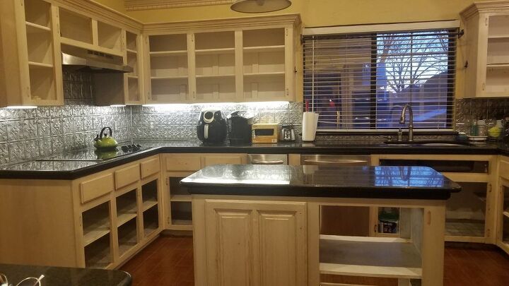 q kitchen help please what colors