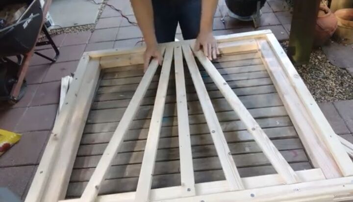 build a safety gate to match your deck, Create Sunburst