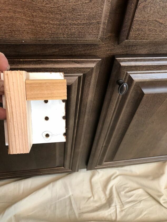 tips for accurately installing cabinet hardware, Door knob jig