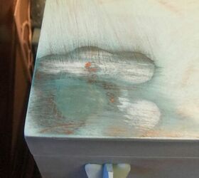 quick tip on fixing bleed through on chalk painted furniture and decor