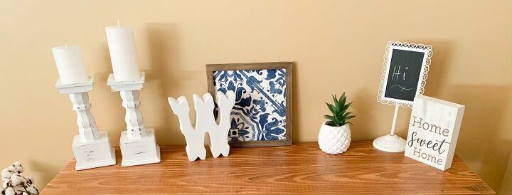 small entryway makeover, Decor on Top of Table