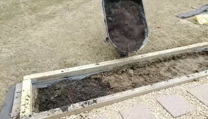 upcycle pallets to build an almost free vegetable and herb garden bed, Fill Pallets and Planters with Soil Mixture