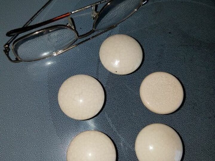 q what can i do with cabinet knobs