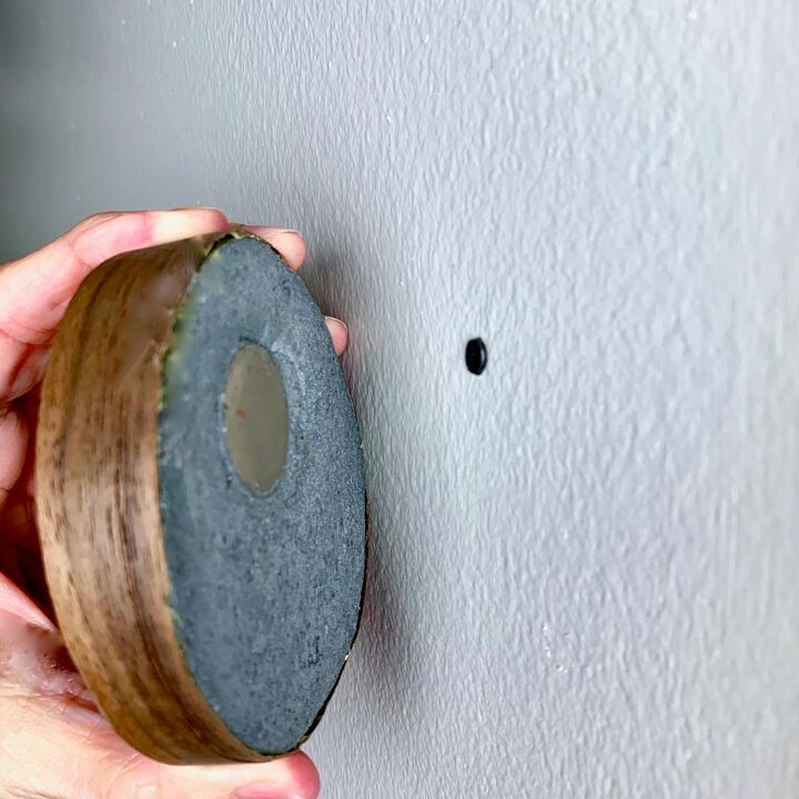 how to make a magnetic cement key holder