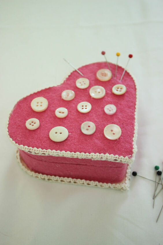 how to make a heart shape sewing kit