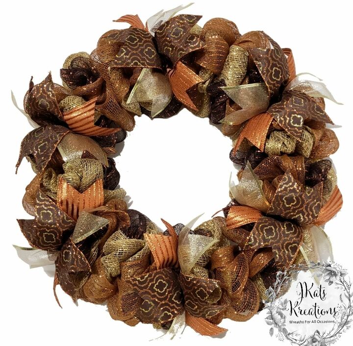 how to make a deco mesh bubble wreath with 3 colors tutorial, A Fall theme