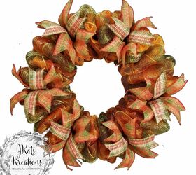 how to make a deco mesh bubble wreath with 3 colors tutorial, Another Fall theme