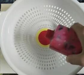 how to use a colander