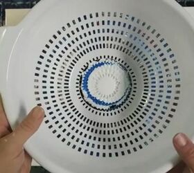 how to use a colander