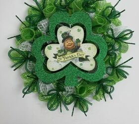 How to Make a $10 Shamrock Wreath DIY | Hometalk