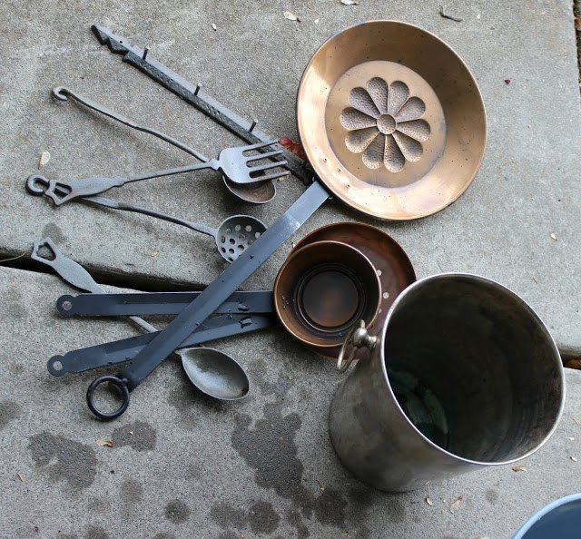venta de garaje de utensilios de hierro vintage upcycle