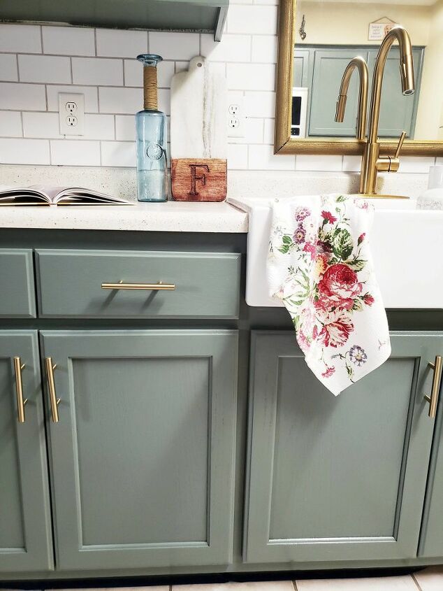 Home Refresh: How To Modernize Cabinets with Leftover Paint