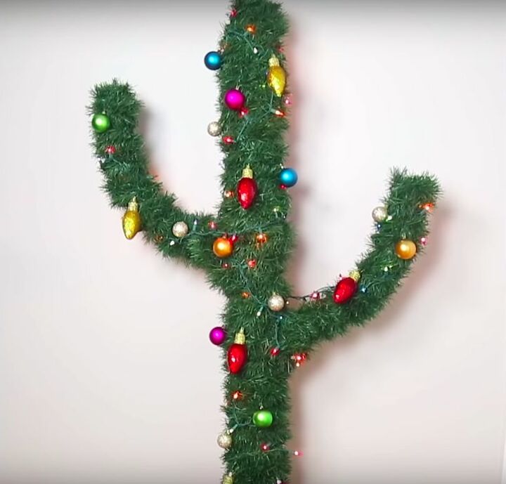 cmo hacer un rbol de navidad de cactus nico que llame la atencin, rbol de Navidad de cactus con fideos de piscina