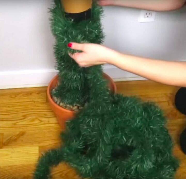 how to make a unique christmas tree