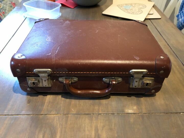 maleta vintage pintada