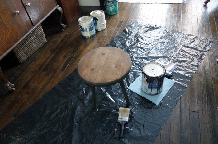 three legged stool makeover paint and stain combo with dipped legs