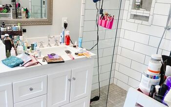 Almacenamiento y Organización de Maquillaje y Esenciales en un Baño Pequeño