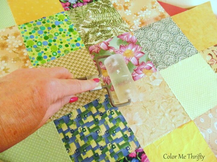 decoupaged dresser makeover con quilt squares