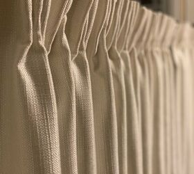 HOW TO MAKE A NO-SEW PINCH PLEAT CURTAIN - BREPURPOSED