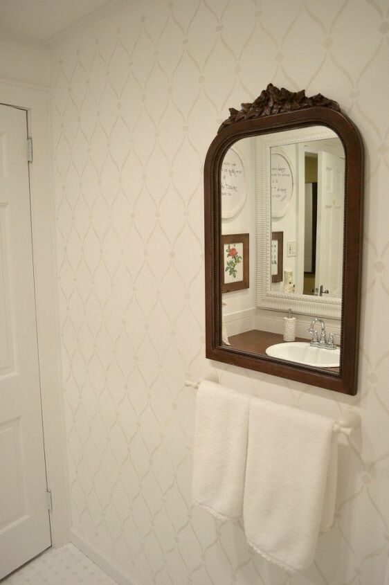 charming cottage style stenciled accent wall