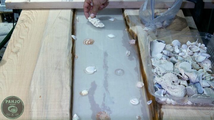 how to put seashells in resin