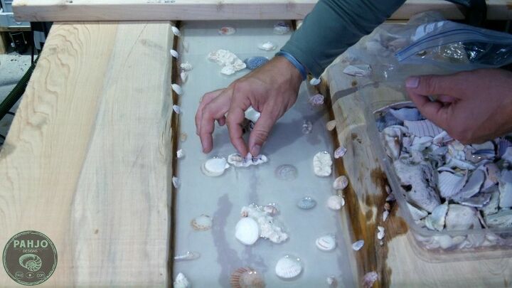 how to put seashells in resin