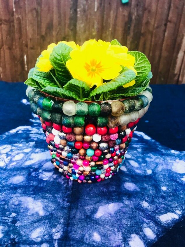 how to transform your plastic plant pots with beads, Beaded plant pot