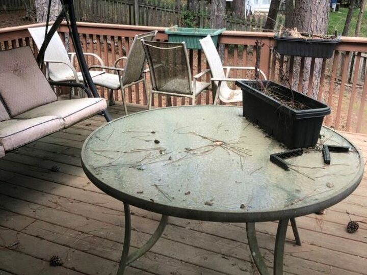 q upcycling old patio furniture