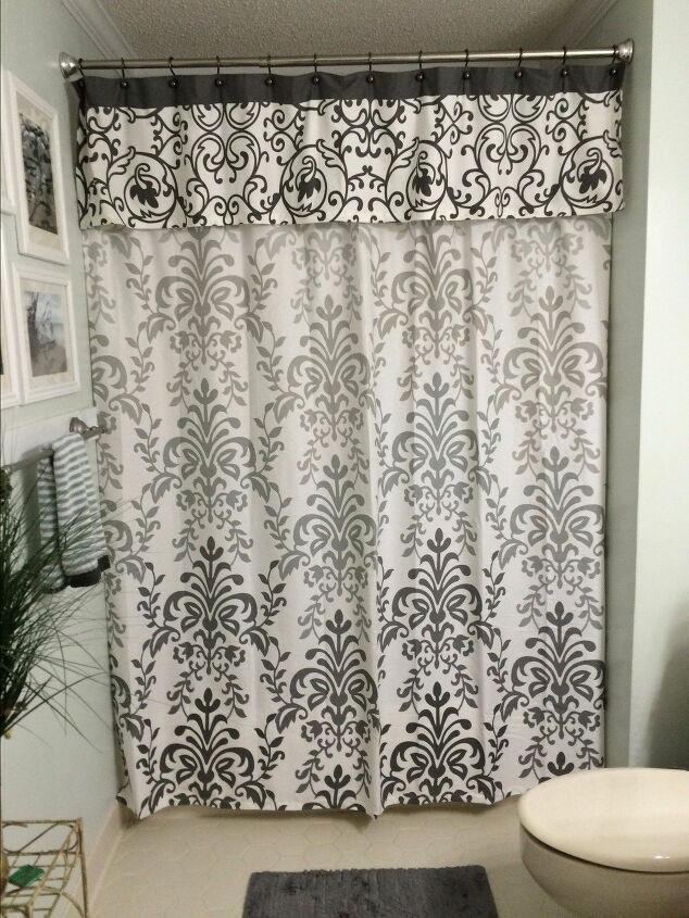 15 belos upgrades de banheiro que voc pode fazer em um dia, Fa a uma borda de cortina de chuveiro sem costura
