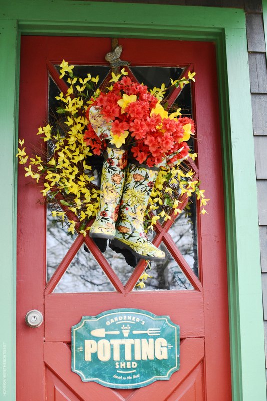 guirlanda de primavera diy com botas de chuva floridas