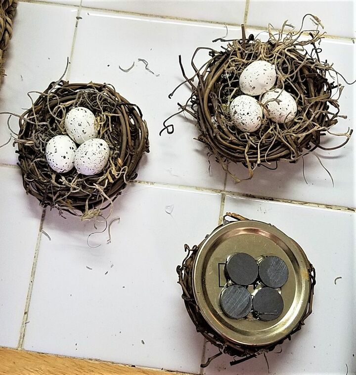 tiny egg nest magnet